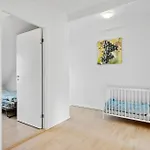 아파트 Amazing Apartment In Nimtofte With Wifi